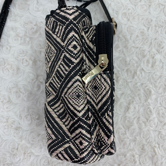 PurseN Raffia Aztec Pattern Small Crossbody Insulated Black & Tan - Picture 5 of 12